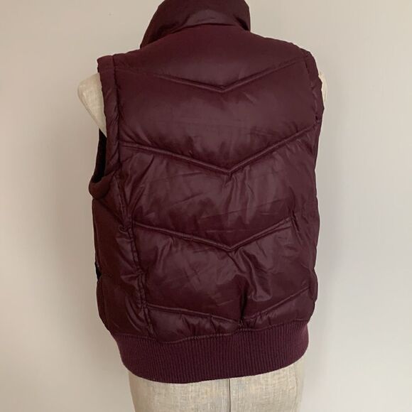 Womens GAP Purple Puffer Vest, Small - Picture 4 of 6